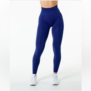 Alphalete - Amplify leggings color: true indigo size:XS